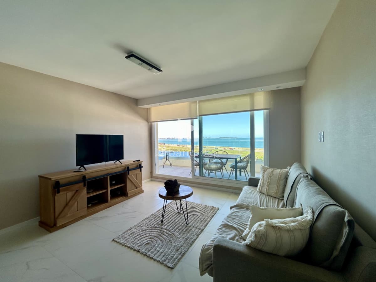 Apartamento en Venta, 2 Dormitorios, Exclusividad, confort y una ubicación privilegiada frente al mar