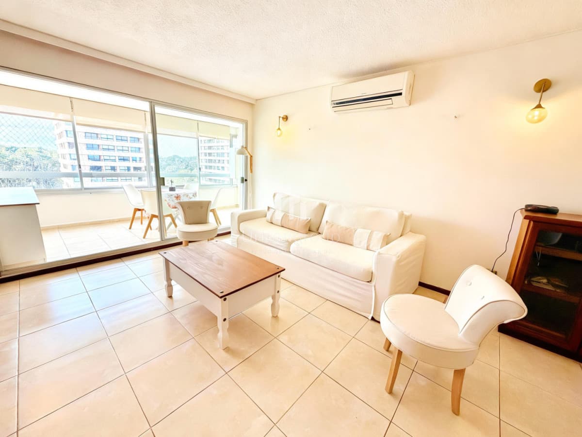 Apartamento en Venta 3 dormitorios zona Roosevelt