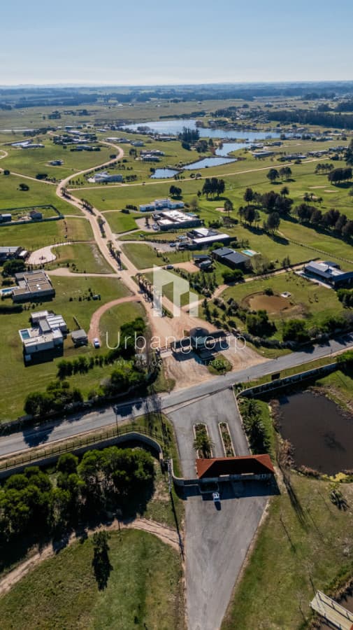 Exclusivo Lote en Pueblo Mio Chacras del Golf