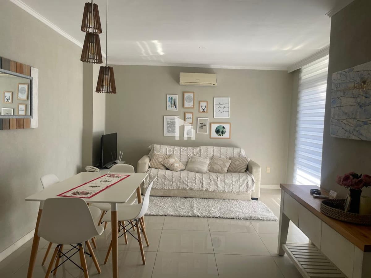 Apartamento de 1 Dormitorio en Venta, parada 19 Playa Mansa. Punta del Este