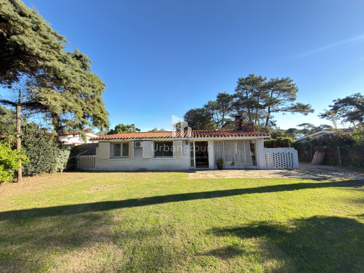 Casa en Venta de 3 dormitorios en parada 8