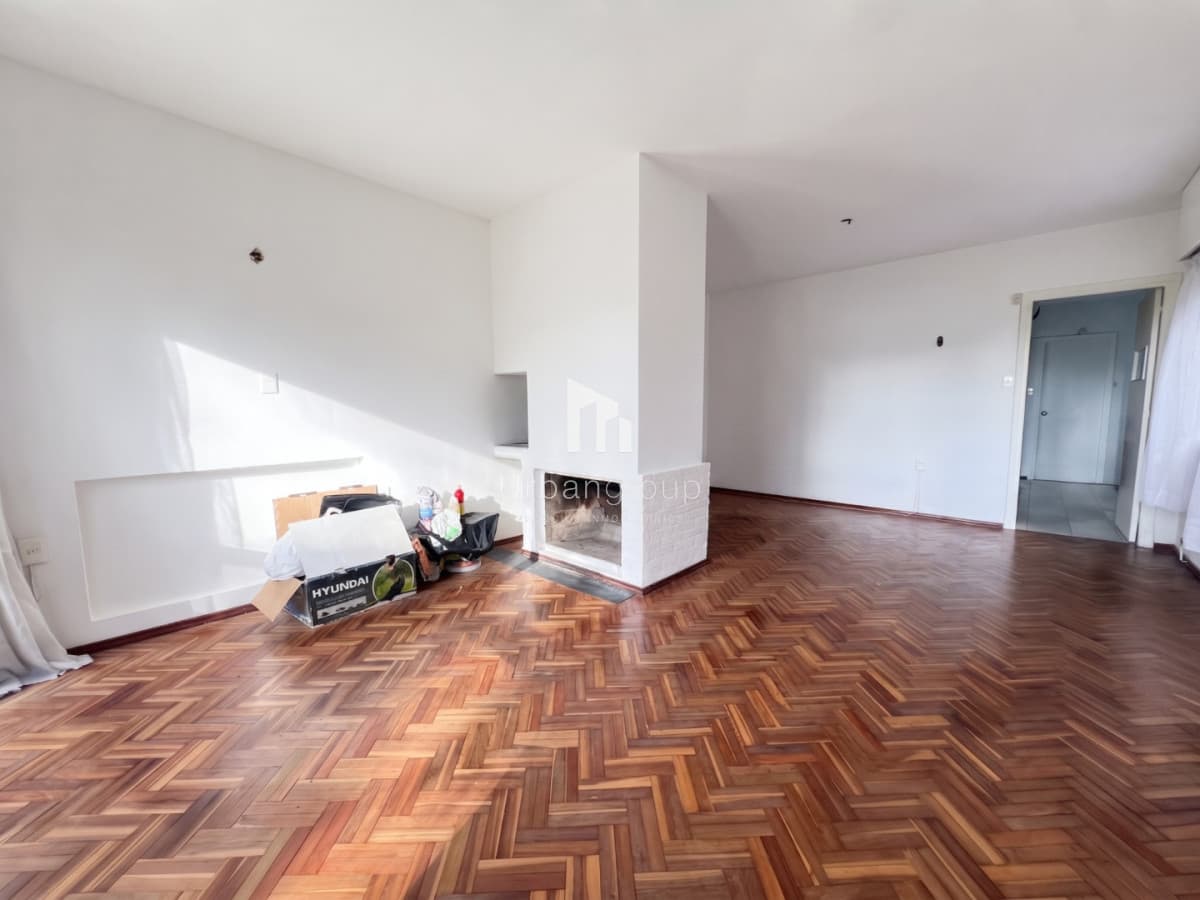 Casa en Alquiler Carrasco Sur a Pasos de la Rambla, 3 Dormitorios, 2 Baños, Patio con Parrillero