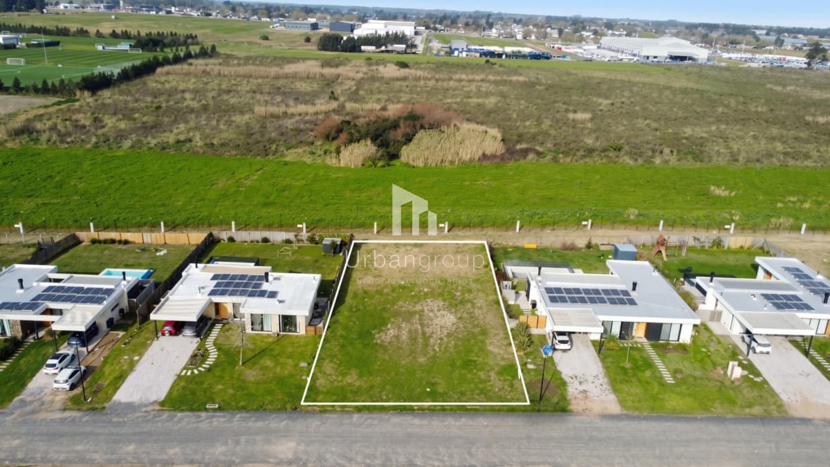 Venta Terreno en Barrio Privado La Juana