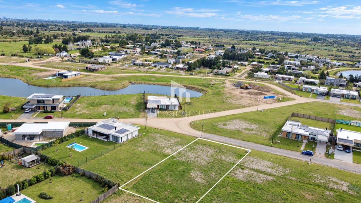 Venta Terreno en Barrio Privado La Juana